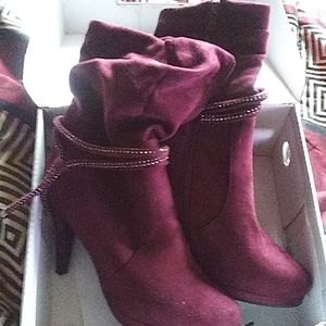 Burgandy shoe boots
